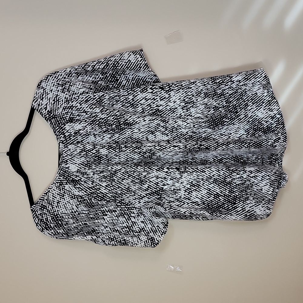 Apt 9 Short Sleeve Blouse - Picture 4 of 4